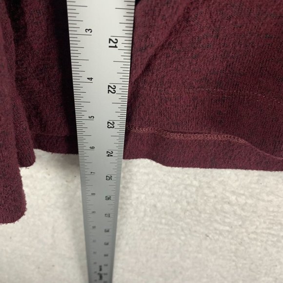 Rails Sweater Women's Medium‎ Maroon Stretch Long Sleeve Eyelet V-Neck 7635 - Picture 4 of 7